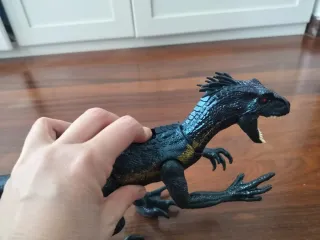 Dinosaurio Indoraptor Rastrea Ataca Jurassic World