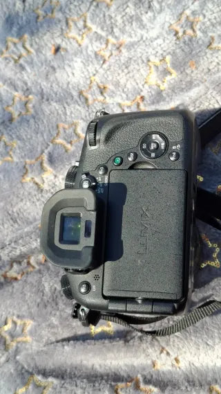 Panasonic Lumix FZ1000 Bridge 4K Leica