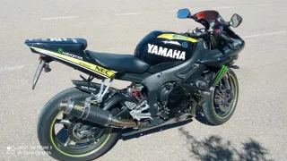 Yamaha R6 Negra y Amarilla