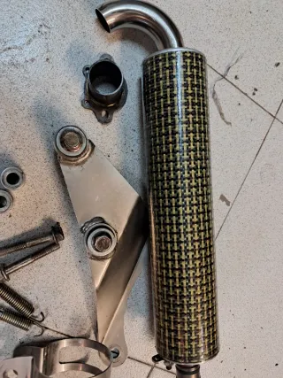 Yasuni Carrera 16 Gilera Runner 50