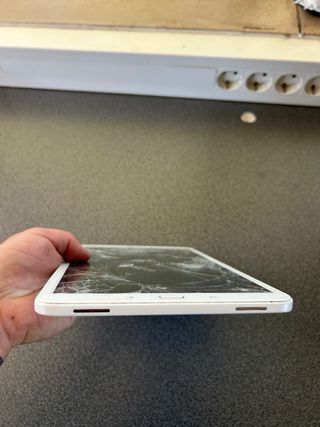 Samsung Galaxy Tab A SM-T580 - Ecrã partido