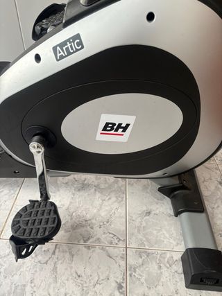 Bicicleta Estática BH Fitness Artic