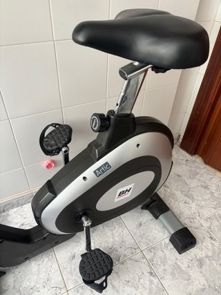 Bicicleta Estática BH Fitness Artic