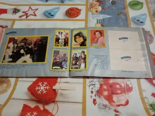 Álbum Famosos La Bomba Incompleto