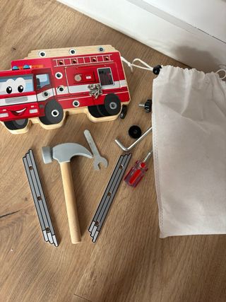 Juego de herramientas camión bomberos madera