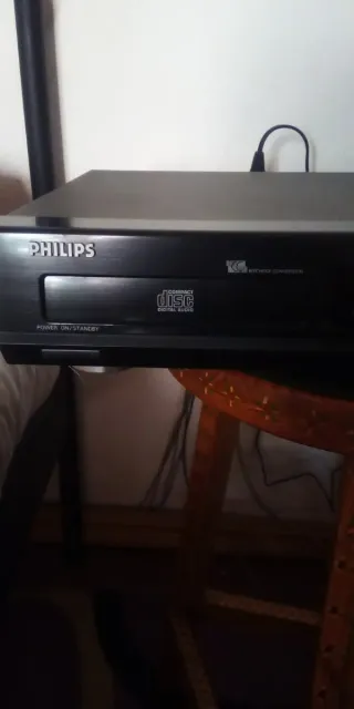 Reproductor CD Philips CD721