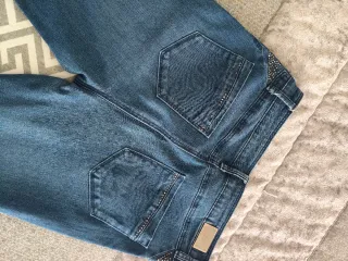 Pantalón vaquero pitillo T38 con brillos