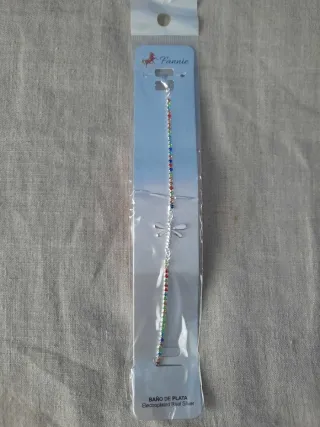 Pulsera bañada en plata con abalorios