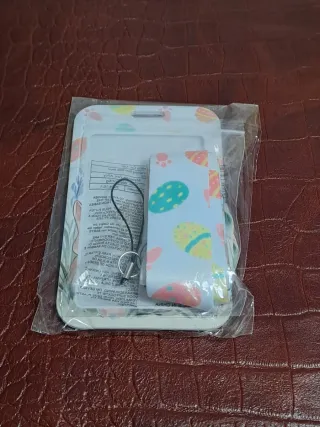 Llavero porta tarjetas Pascua conejos huevos