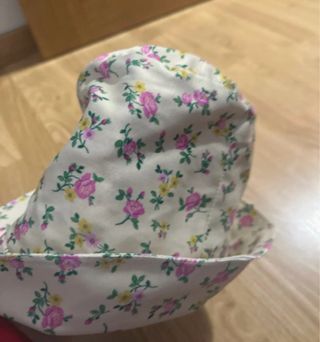 Gorro Zara estampado floral