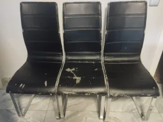 Mesa de comedor blanca de madera