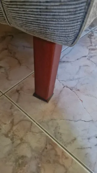Ocasión Sofá orejero 1 plaza tela marrón claro