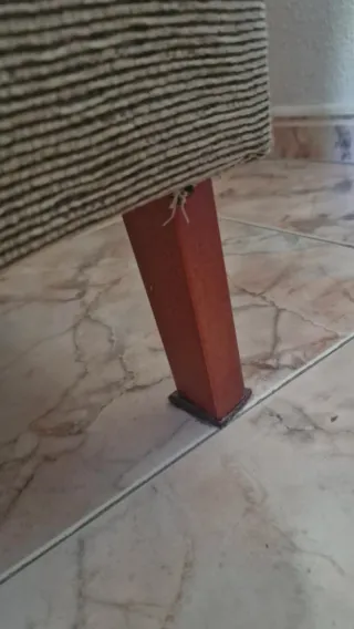 Ocasión Sofá orejero 1 plaza tela marrón claro