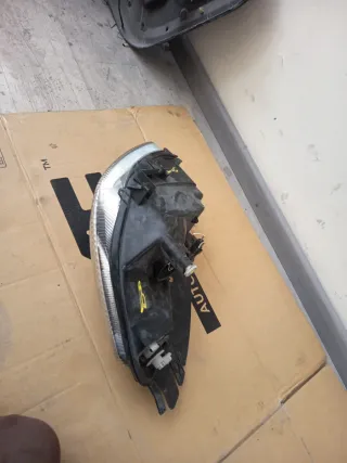 Faro Delantero Derecho Citroën Xsara Picasso 2003