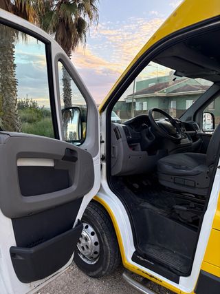 peugeout boxer coche para mercancia