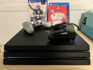 PS4 Pro 1TB + 2 Mandos + FIFA 20 y 23