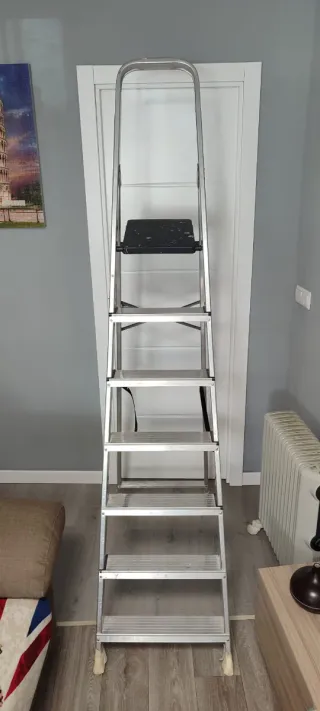 Escalera aluminio 7 peldaños