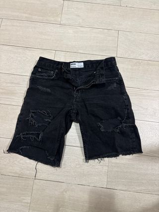 Bermudas vaqueras Bershka negras T.34