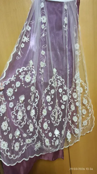 Manteletas de hilo bordadas