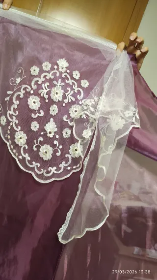 Manteletas de hilo bordadas