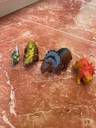 Lote 16 figuras dinosaurios