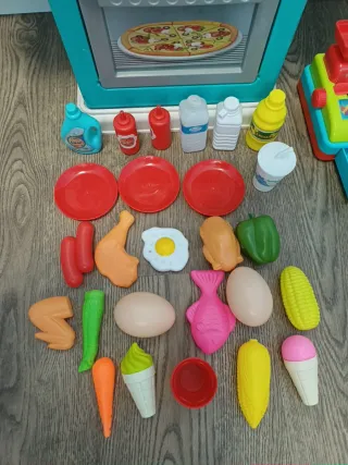 Cocina de juguete con accesorios