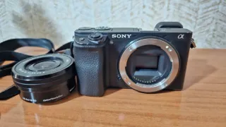 Cámara Sony a6300 + Accesorios