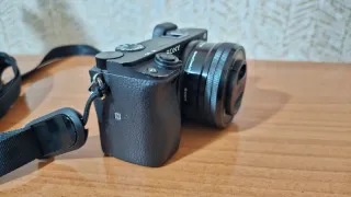 Cámara Sony a6300 + Accesorios