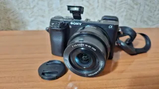 Cámara Sony a6300 + Accesorios