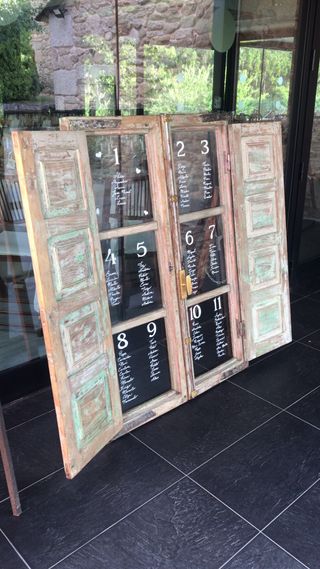 Ventana antigua madera decorativa