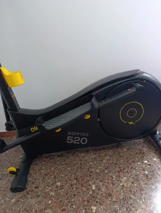 Elíptica negra y amarilla