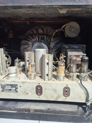 Radio Philips BE-592A Válvulas Años 50