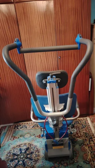Silla salva escaleras. Oruga