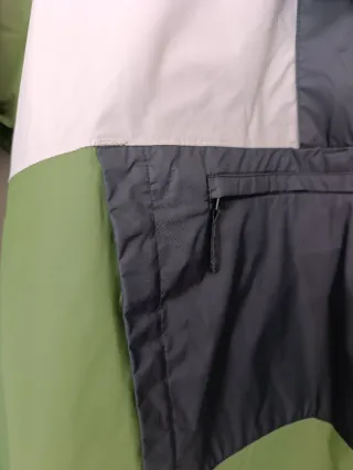 Chubasquero Columbia gris y verde