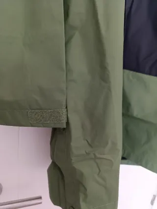 Chubasquero Columbia gris y verde