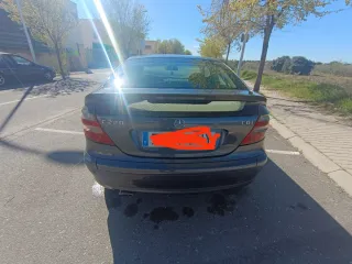 Mercedes-Benz Clase C 2005