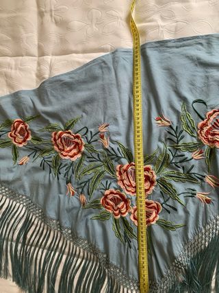 Mantoncillo Flamenca Bordado Flores