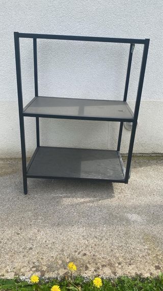 Scaffale nero e grigio acciaio