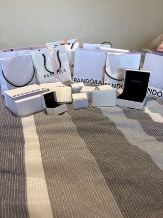 Bolsas y Cajas Pandora