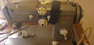 Máquina de coser Pfaff con mueble + Lifetec