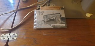 Máquina de coser Pfaff con mueble + Lifetec
