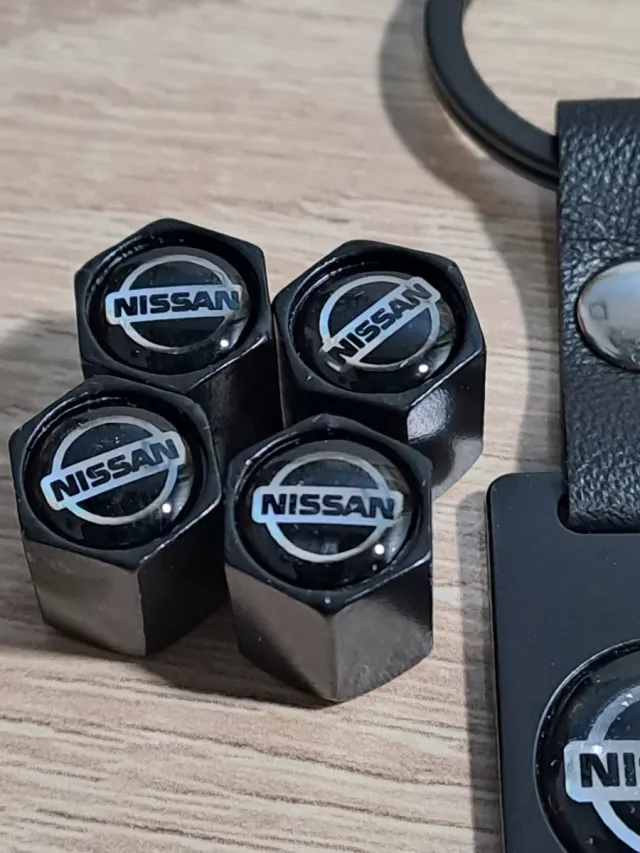 Tampões de Válvula Nissan + Chaveiro