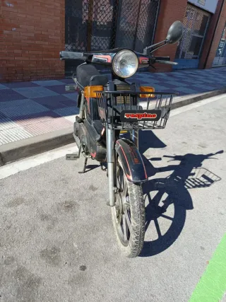 Vespin ALX Negra