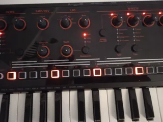 Roland JD-Xi Sintetizador Nuevo precio negociable