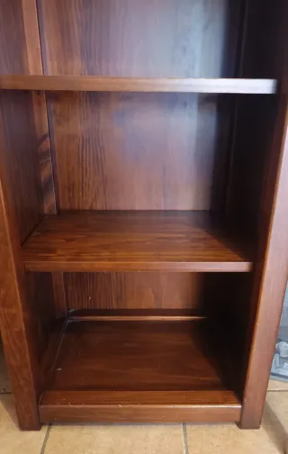 Estantería de pino macizo