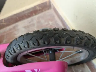 Bicicleta infantil Btwin con ruedines