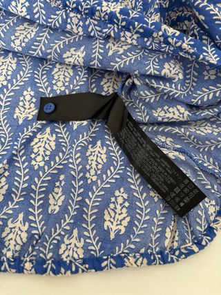 Blusa Crop Zara Estampada Azul y Blanca