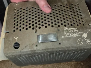 Caja radio antigua de valvulas