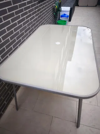 Mesa de jardín cristal y metal