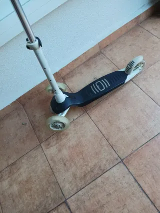 Patinete 3 ruedas con luces